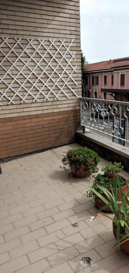 L'Appartamento Della Stazione Di Saronno Exterior photo